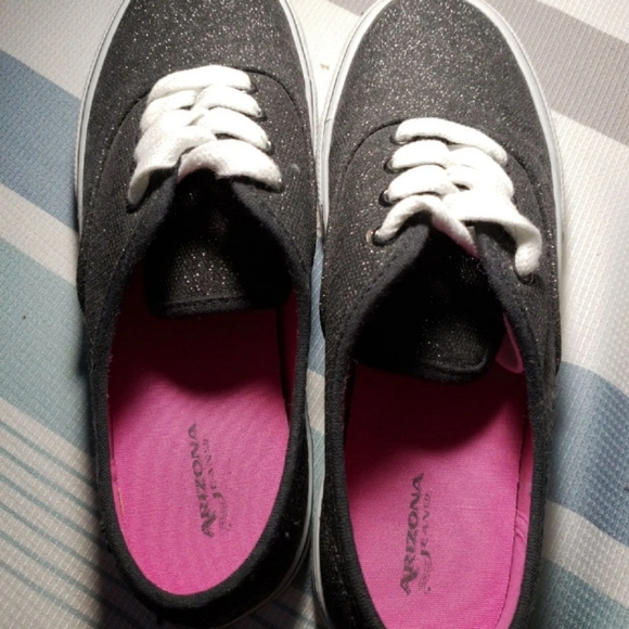 Arizona Jean's Sneakers - Picture 3 of 3